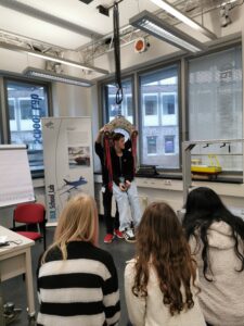 Schüler*innen im DLR School Lab